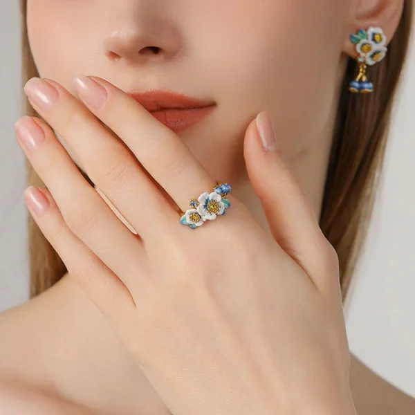 Elegant Floral Enamel Ring - Image 4
