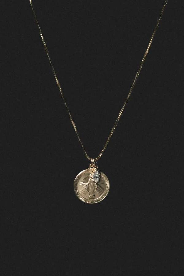 Elegant Coin Pendant Necklace - Image 2