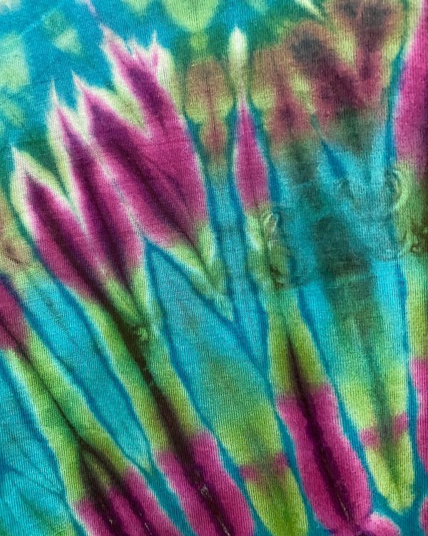 Vibrant Tie-Dye Crop Top with Flared Sleeves - Image 2