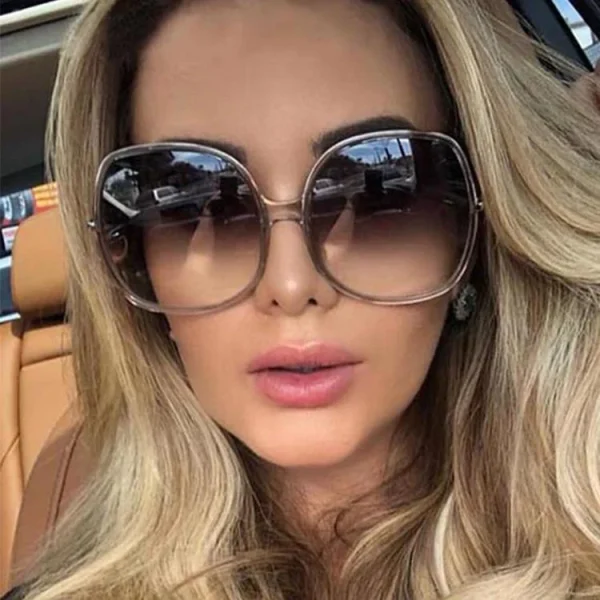 Chic Round Sunglasses - Image 11