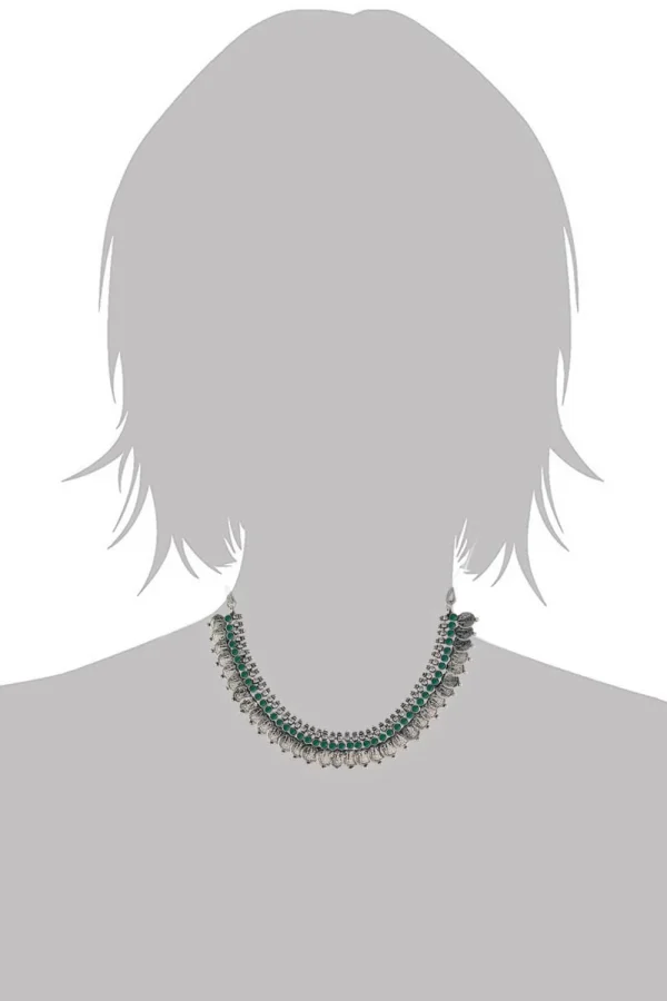 Elegant Beaded Choker Necklace - Image 2