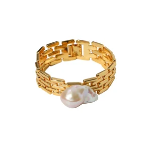 Elegant Faux Gold Bracelet with Pearl Accent
