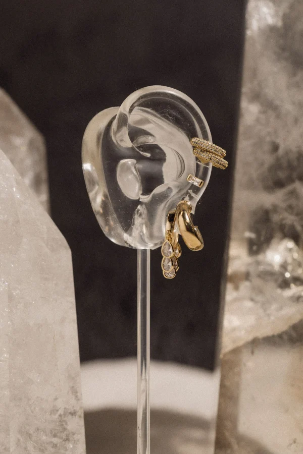 Elegant Golden Hoop Earrings - Image 2