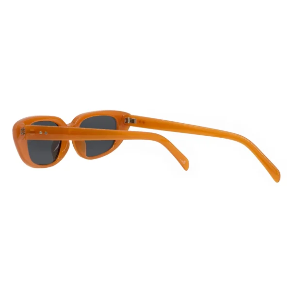 Trendy Retro Sunglasses - Image 3