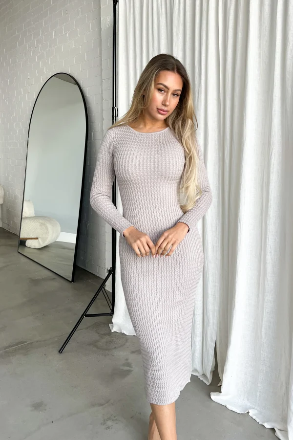 Elegant Knit Midi Dress - Image 2