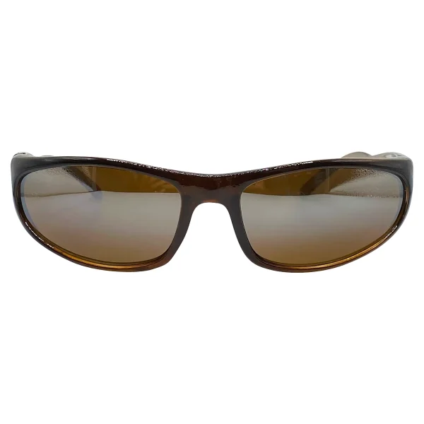 Stylish Black Frame Sunglasses - Image 7
