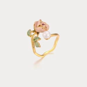 Elegant Floral Statement Ring