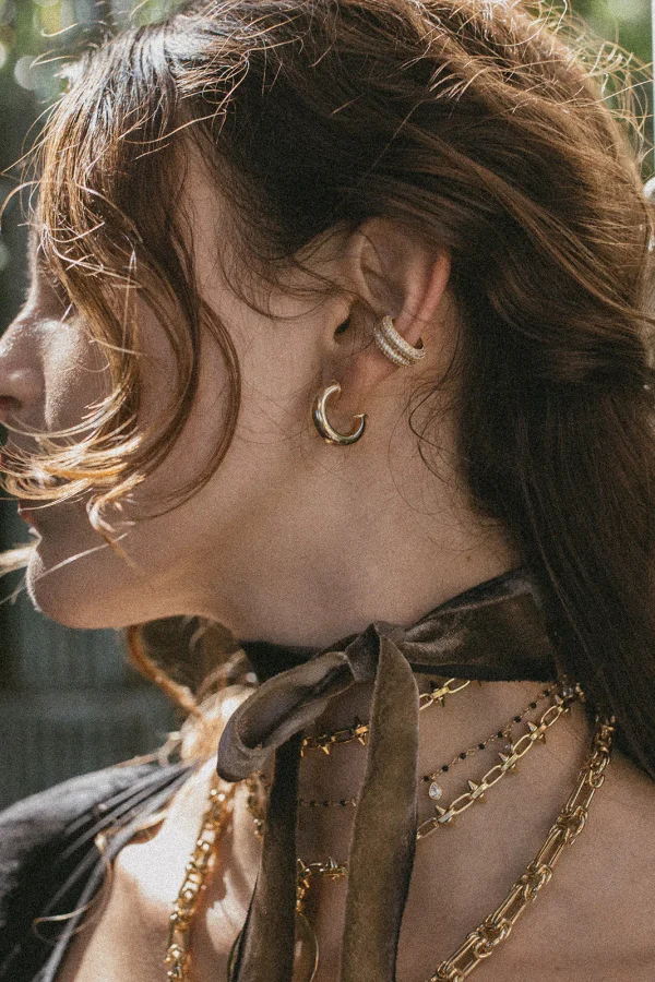 Elegant Golden Hoop Earrings - Image 4